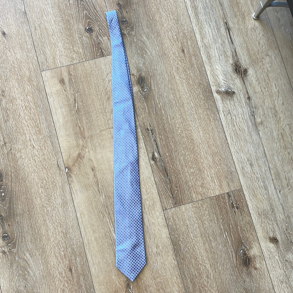 Lanvin light purple men tie in excellent conditions (like new)
